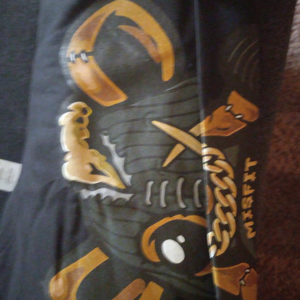 Trapping misfit t shirt